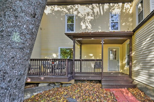 Cozy Apt by ITS 85 Trail, ½ Mi to Lake Wassookeag!