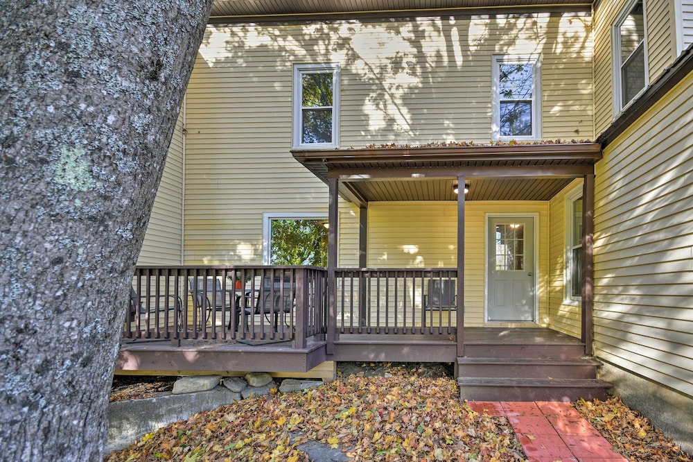 Cozy Apt by ITS 85 Trail, ½ Mi to Lake Wassookeag!