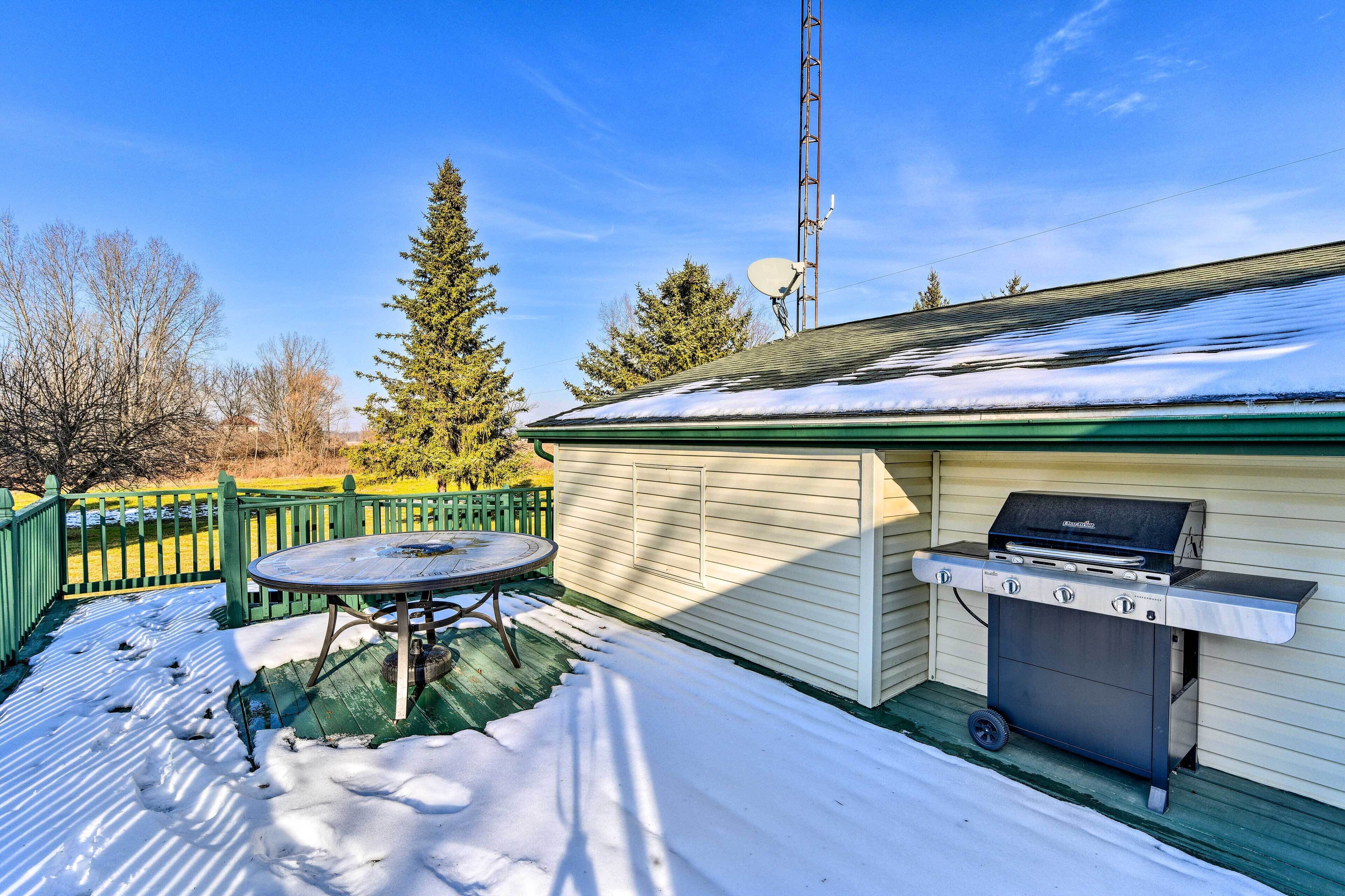 Cozy Cass City Retreat w/ Spacious Deck!