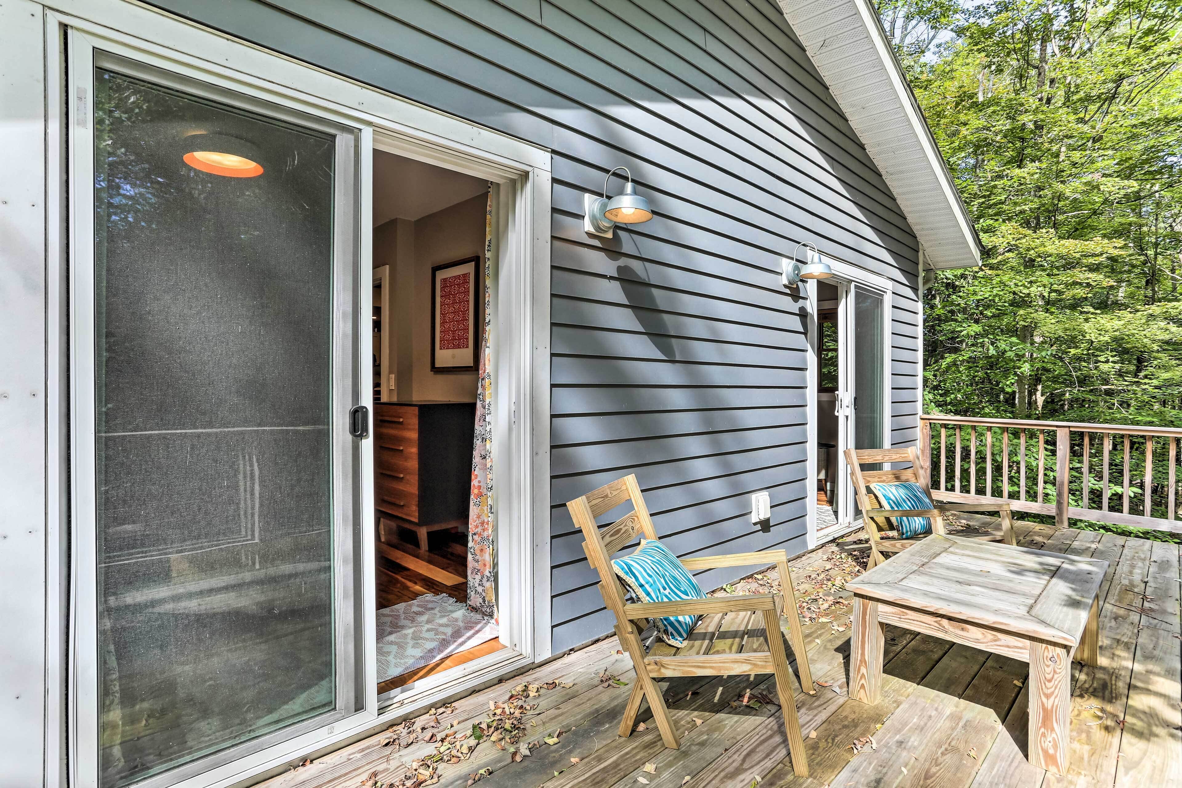 Cozy White Lake Home w/ Patio, Deck & Grill!