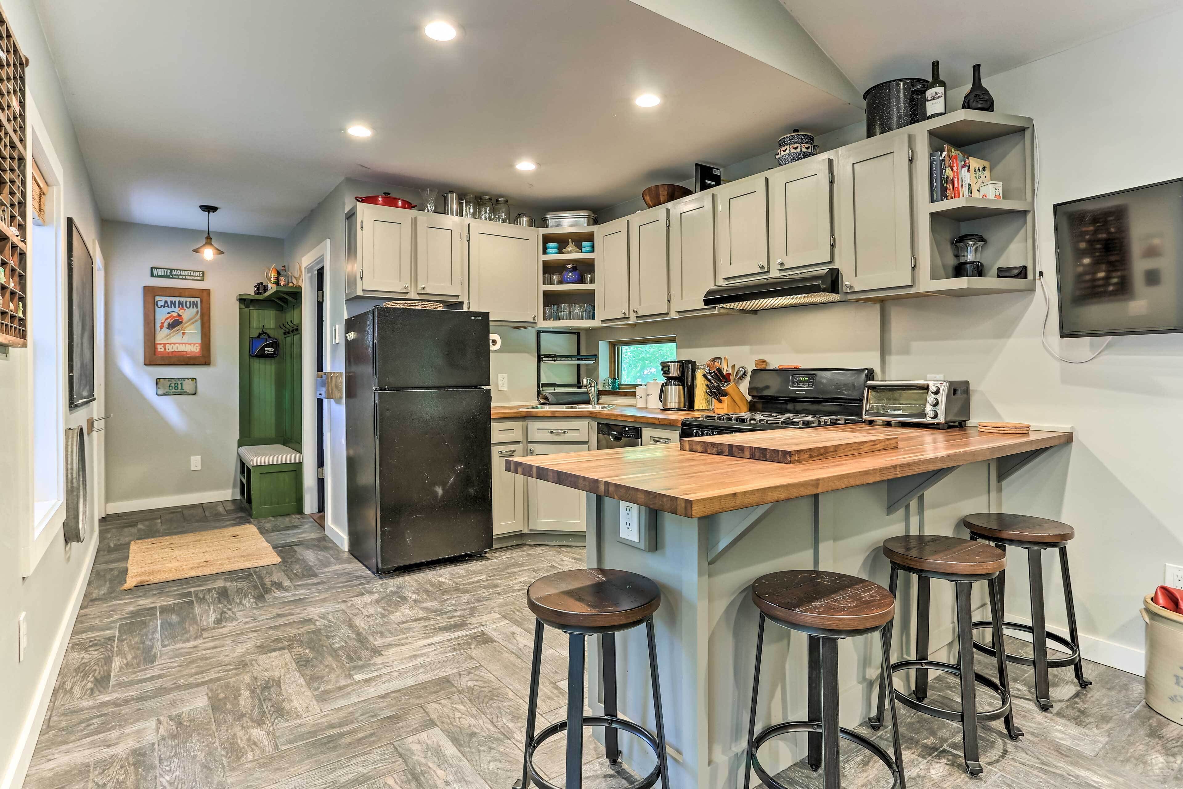 Rumah (2 Bedrooms) | Dapur pribadi | Oven, kompor, mesin pencuci piring, dan kursi makan untuk bayi