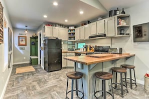 House (2 Bedrooms) | Private kitchen