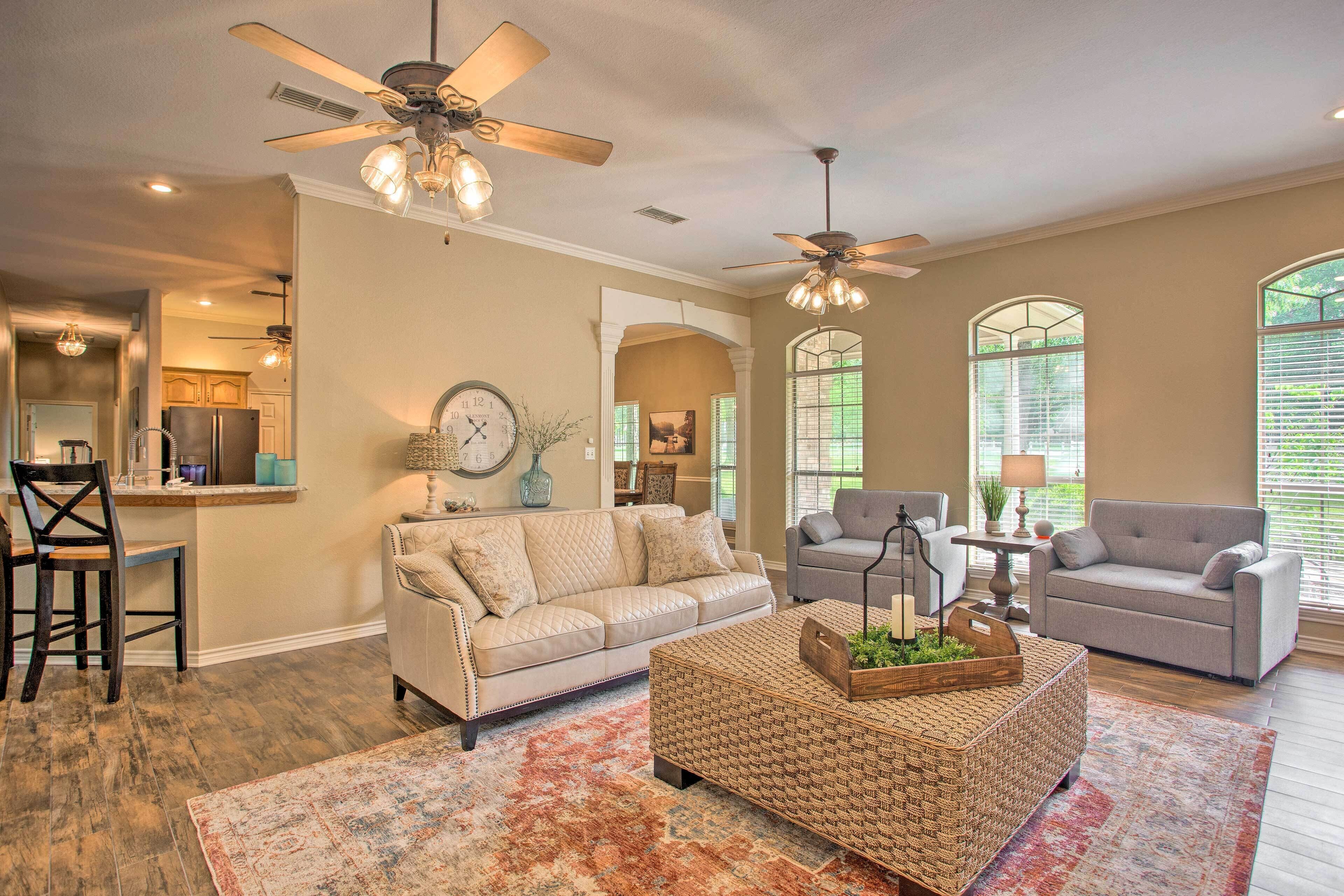 Happy Trails Hideout w/ New Bunk House & Hot Tub!