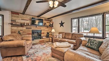 Cottage (3 Bedrooms) | Front of property