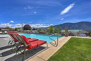 Apartment (3 Bedrooms) | Interior - Alluring Manson Lakeside Condo w/ Shared Pool! (Manson)