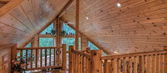 'camp Tony' w/ Trail Access: Walk to Lake Huron!
