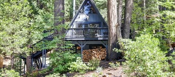 Decks, Grills + Fire Pit: Camp Connell Hideaway!