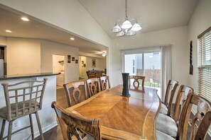 House (3 Bedrooms) | Interior