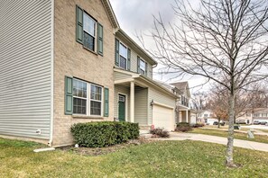 House (3 Bedrooms) | Interior - Greenwood Home: 15 Mi to Indianapolis! (Greenwood)