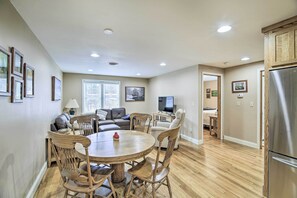 Apartment (2 Bedrooms) | Interior - Comfy Damascus Apartment - Walkable Location (Damascus)