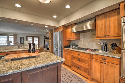 Charming Joliet Ranch House on a Working Farm