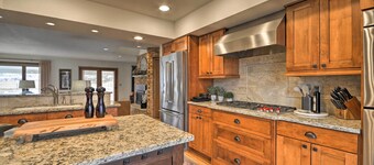 Charming Joliet Ranch House on a Working Farm