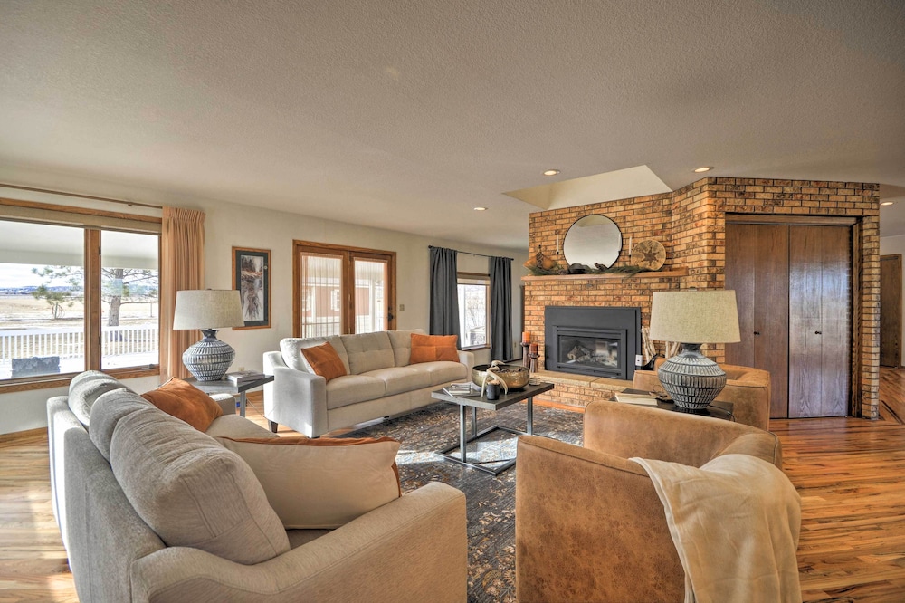 Charming Joliet Ranch House on a Working Farm