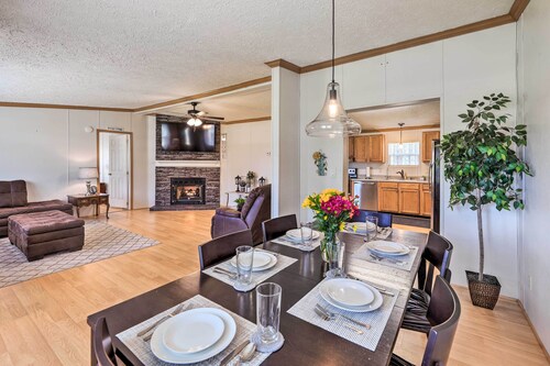 Arapahoe Home w/ Fireplace Near Deer Hunting