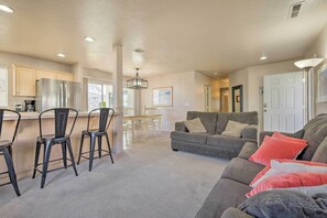 Interior - Beautiful St George Condo ~ 5 Mi to Downtown! (St. George)