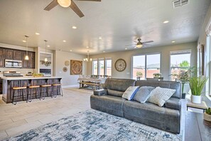 House (5 Bedrooms) | Interior