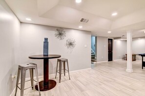 House (6 Bedrooms) | Interior - Luxurious Detroit Home - Walk to Golf & Park! (Highland Park)