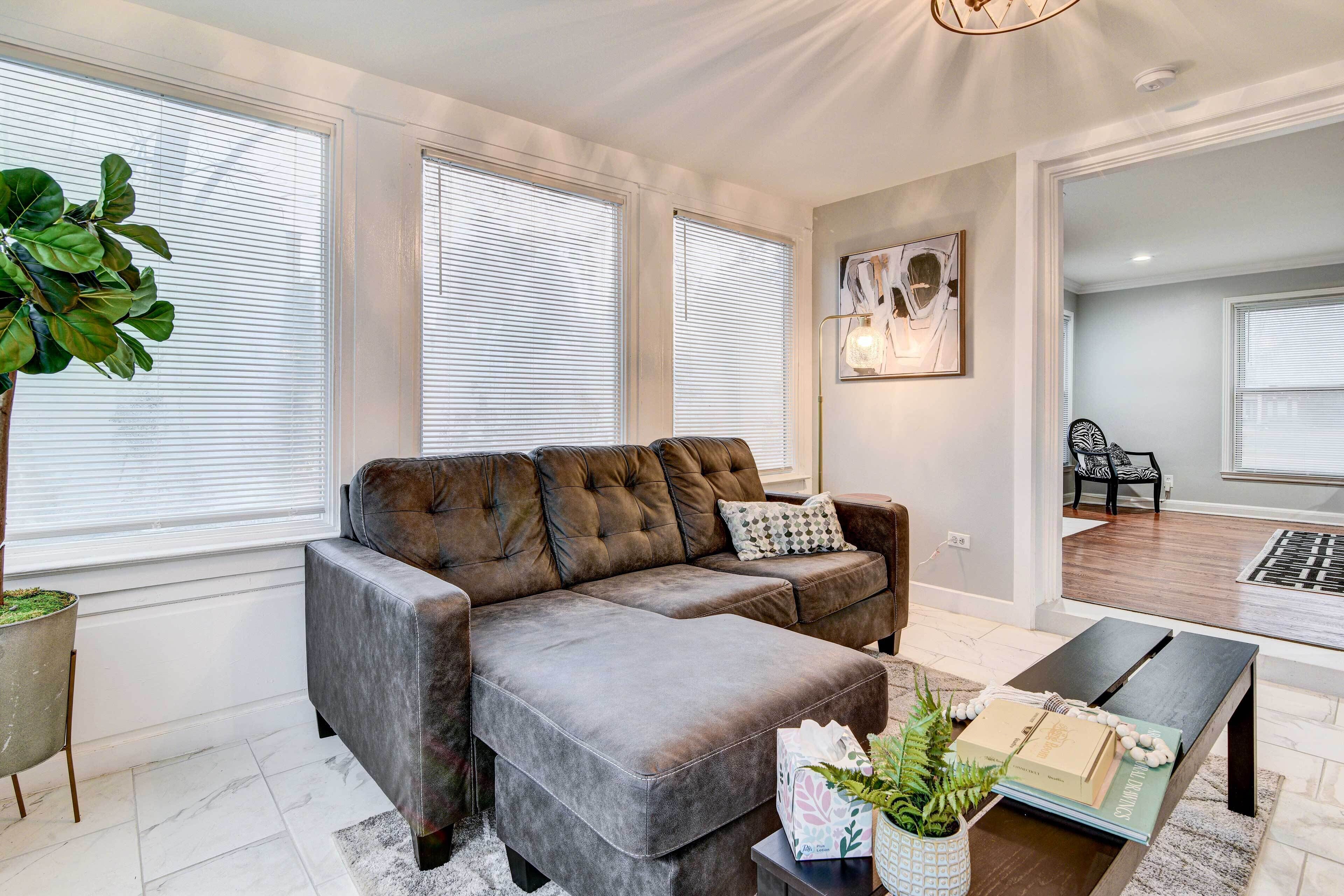 Luxurious Detroit Home - Walk to Golf & Park!