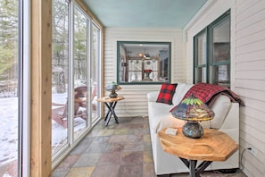 Apartment (2 Bedrooms) | Interior - Cabin on Lake Superior ~ 11 Mi to Bayfield! (Washburn)