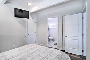 Cottage (1 Bedroom) | Interior - Walk to Downtown Palm Desert: Home w/ Pool Access (Palm Desert)