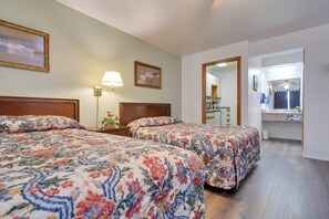 Apartment (0 Bedroom) | Interior - Loveland Vacation Rental: Pets Welcome (Loveland)