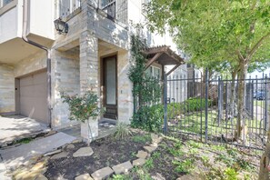 Apartment (3 Bedrooms) | Interior - Dtwn Houston Home Near Stadiums: WFH Friendly! (Houston)