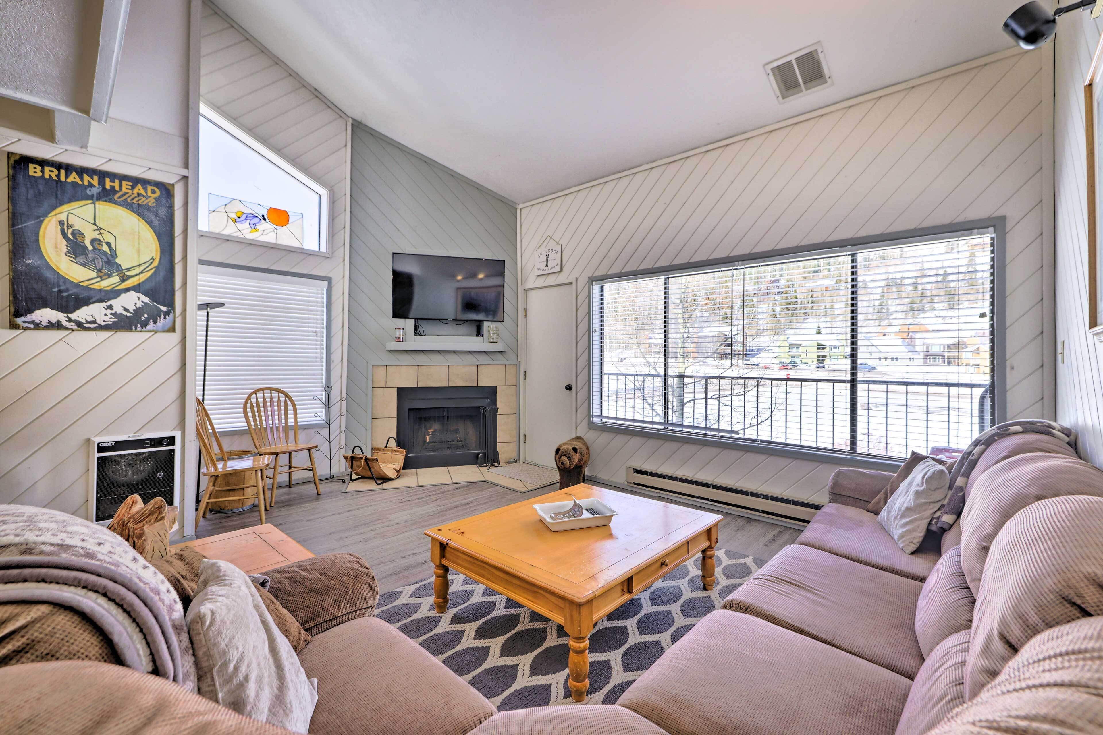 Brian Head Escape w/ Mtn View - Ski-in/out!