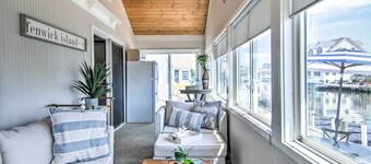 Fire Pit + Views: Canal-front Fenwick Island Home