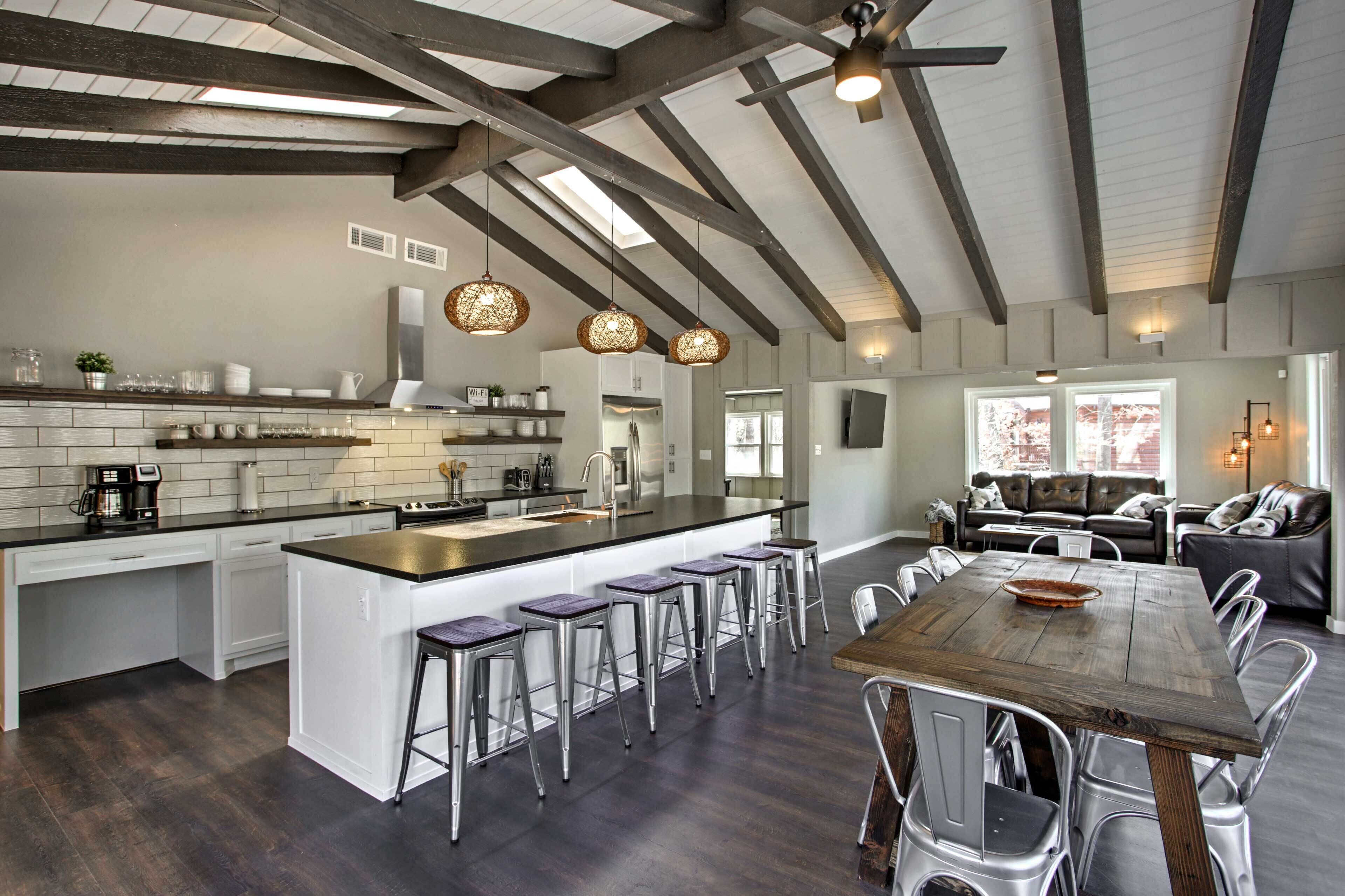 'lakecrest Retreat' - ½ Mi to Lake Texoma Marina!