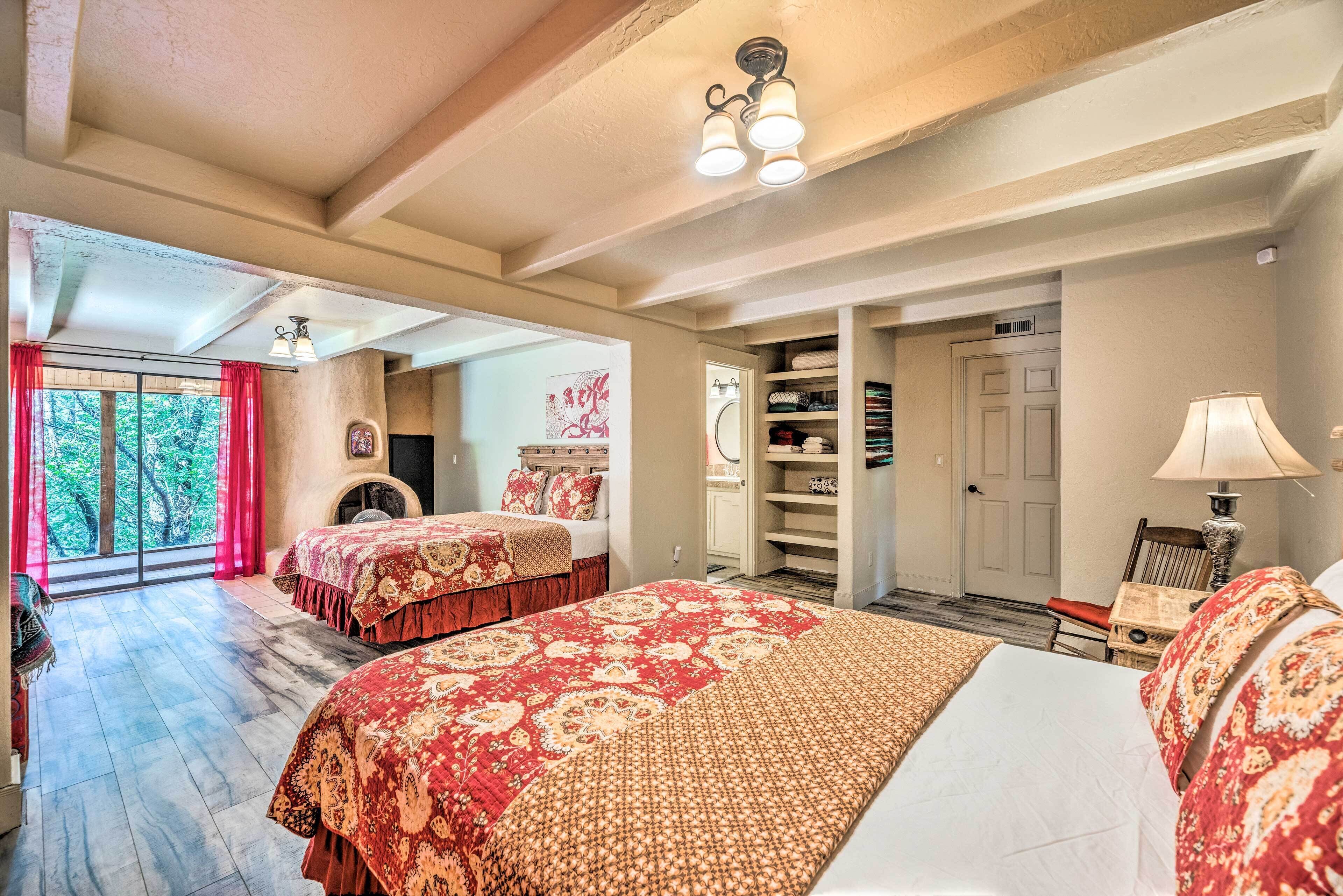 Large Mtn View Home - 6 Mi to Ruidoso Downs!