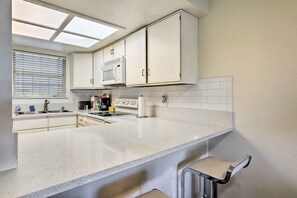 Căn hộ (2 Bedrooms) | Bếp riêng | Lò vi sóng, lò nướng, bếp nấu, máy rửa bát 