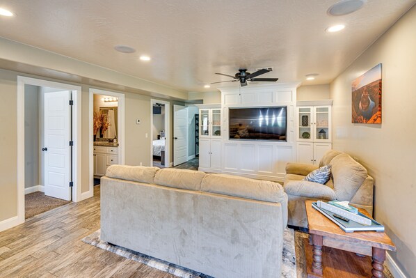 Apartment (3 Bedrooms) | Interior - La Verkin Family Apartment - 21 Miles to Zion! (La Verkin)