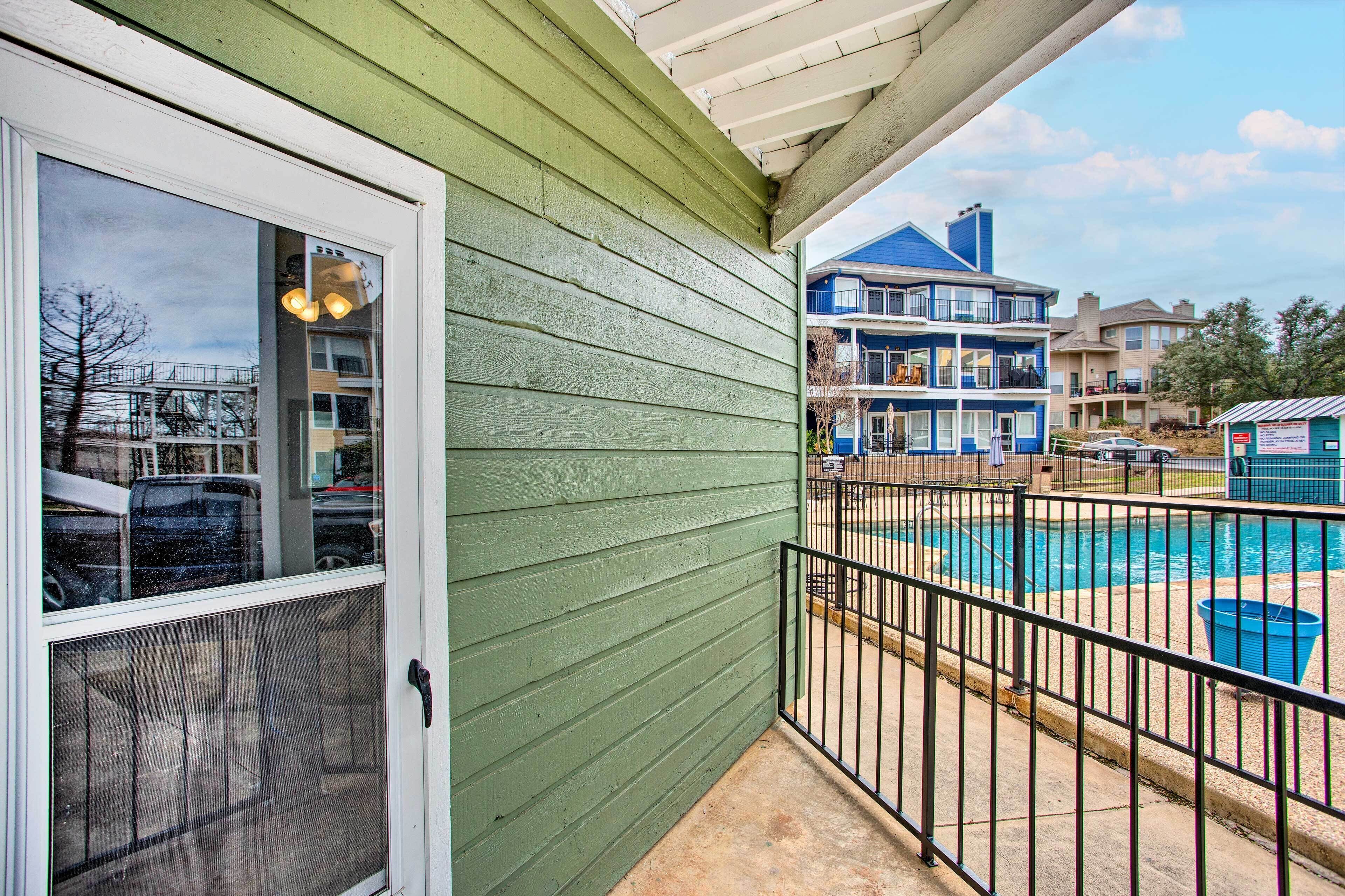 Lakefront Condo in Tanglewood Golf Resort!