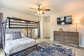 Apartment (2 Bedrooms) | Interior - Texoma Lakefront in Tanglewood Golf Resort! (Pottsboro)