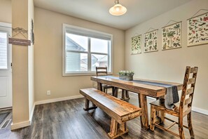 House (3 Bedrooms) | Interior