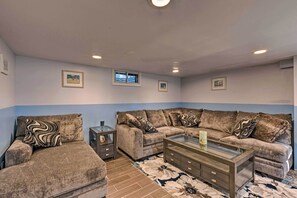 House (3 Bedrooms) | Interior - Luxury Hamptons Home on Canal w/ Dock & Kayaks! (East Quogue)