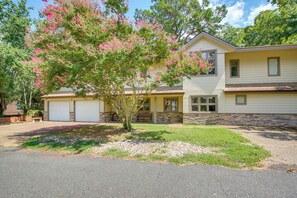 House (3 Bedrooms) | Interior - Boat Dock, Personal Watercraft: Lake Hamilton Home (Hot Springs)
