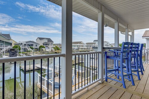 Gorgeous OIB Escape w/ Dock & Canal View!