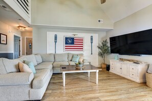 Interior - Gorgeous OIB Escape w/ Dock & Canal View! (Ocean Isle Beach)