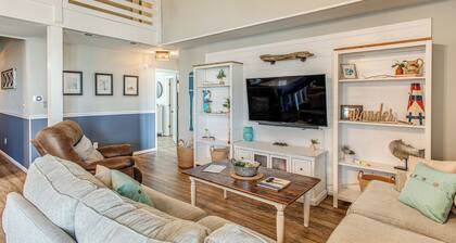 Gorgeous OIB Escape w/ Dock & Canal View!