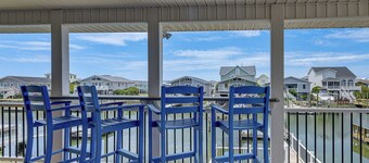 Gorgeous OIB Escape w/ Dock & Canal View!