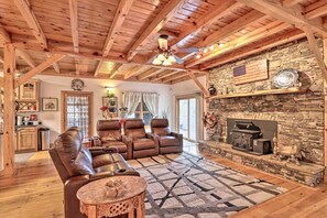 House (3 Bedrooms) | Interior - Mountain-view Ocoee Escape Near Lake Ocoee! (Ocoee)