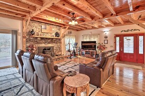 House (3 Bedrooms) | Interior - Mountain-view Ocoee Escape Near Lake Ocoee! (Ocoee)