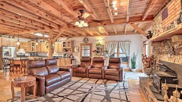 House (3 Bedrooms) | Front of property