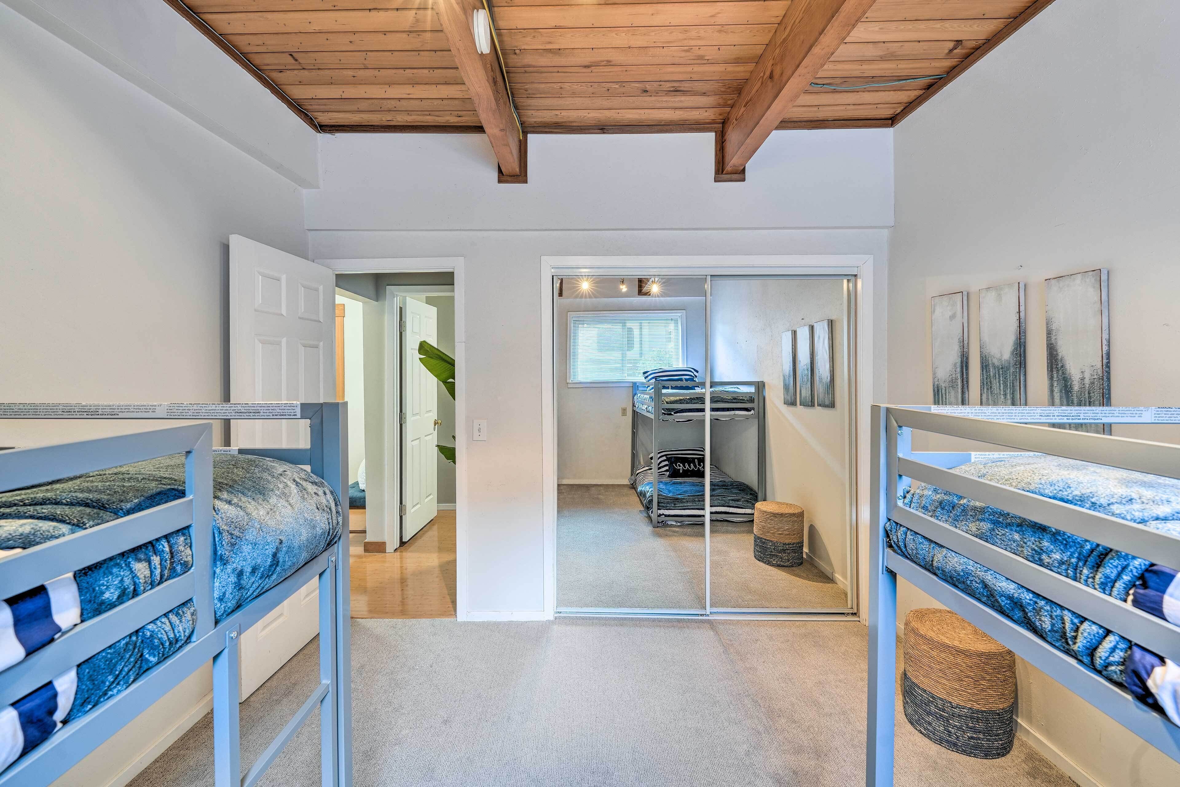 House (5 Bedrooms) | Interior