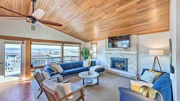 House (5 Bedrooms) | Front of property