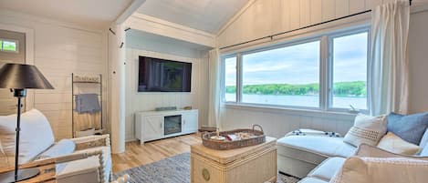 House (3 Bedrooms) | Front of property