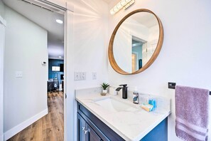 House (2 Bedrooms) | Interior - Bentonville Home ~ 1 Mi From Downtown! (Bentonville)