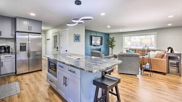 House (2 Bedrooms) | Interior