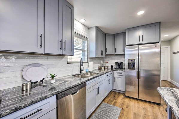 House (2 Bedrooms) | Interior - Bentonville Home ~ 1 Mi From Downtown! (Bentonville)